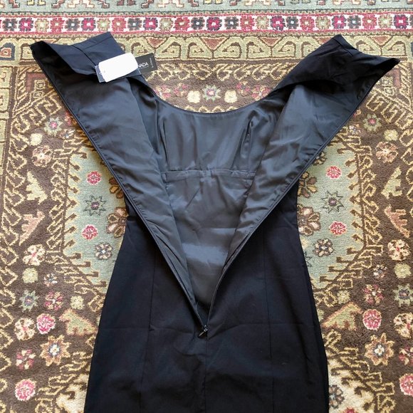 *NWT* Black Starburst Pleated Fitted Sheath Dress - Made in Canada - Size XXS - Picture 7 of 16
